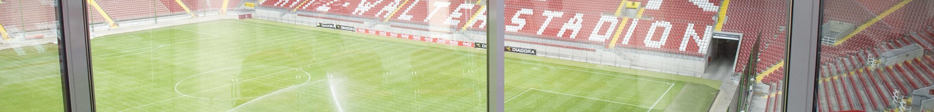 Blick aus einer der FCK Logen auf den Rasen