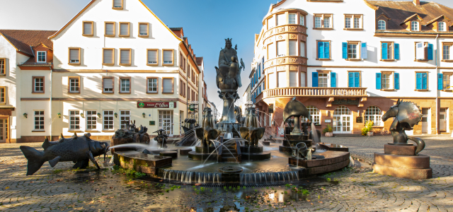Blick auf den Kaiserbrunnen in Richtung Innenstadt.