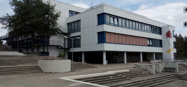 Außenansicht Schulzentrum Süd 2.BA